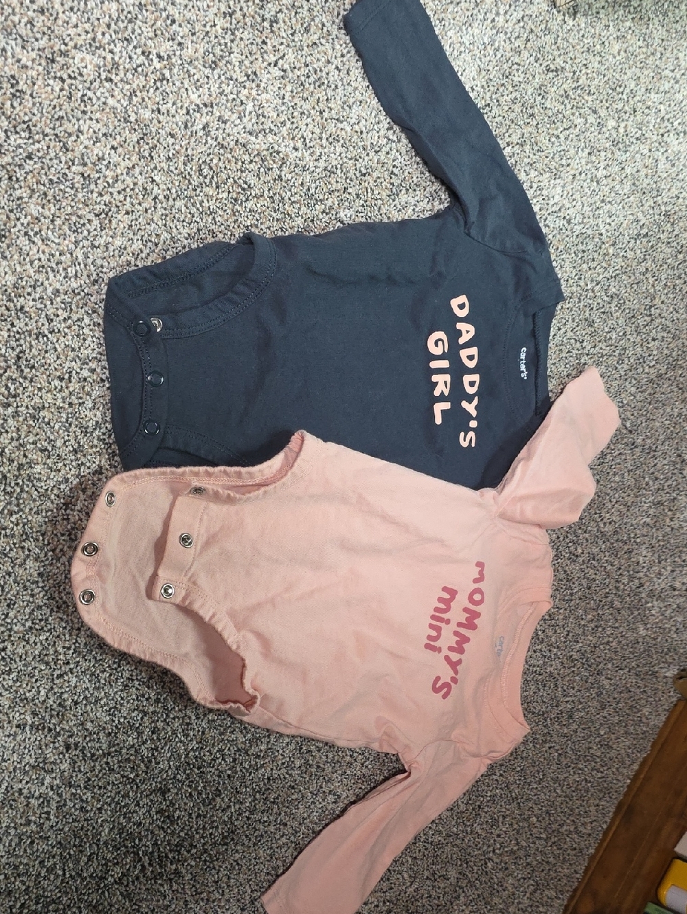 Carters Set Of Body Suits 3 To 6 Months